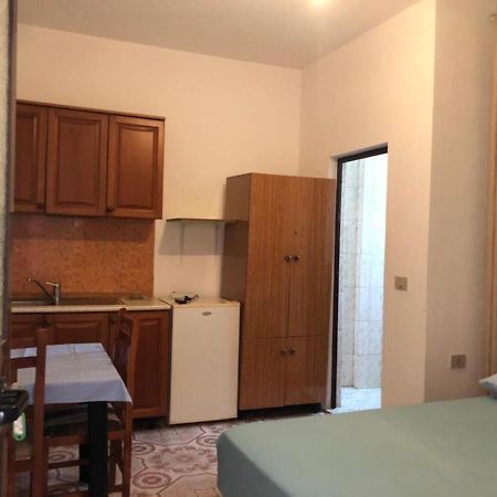 Vila Osmenaj Rent Room Or Apartment Vlorë 외부 사진
