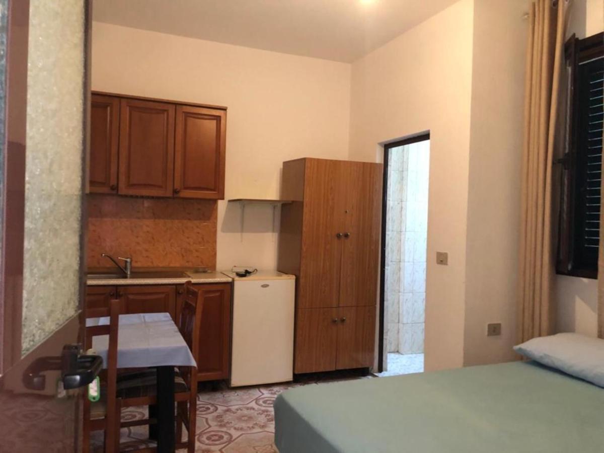 Vila Osmenaj Rent Room Or Apartment Vlorë 외부 사진