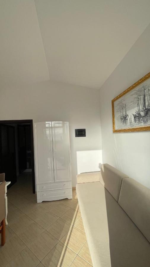 Vila Osmenaj Rent Room Or Apartment Vlorë 외부 사진