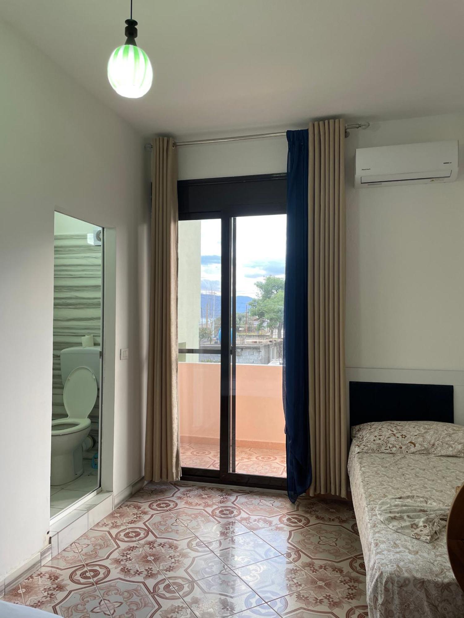 Vila Osmenaj Rent Room Or Apartment Vlorë 외부 사진